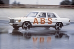ABS問世40周年,但你知道ABS是誰發明的,又是哪輛車首先搭載呢?