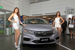 看似式微、但卻烽火連年的小型房車級距,有哪些選擇?