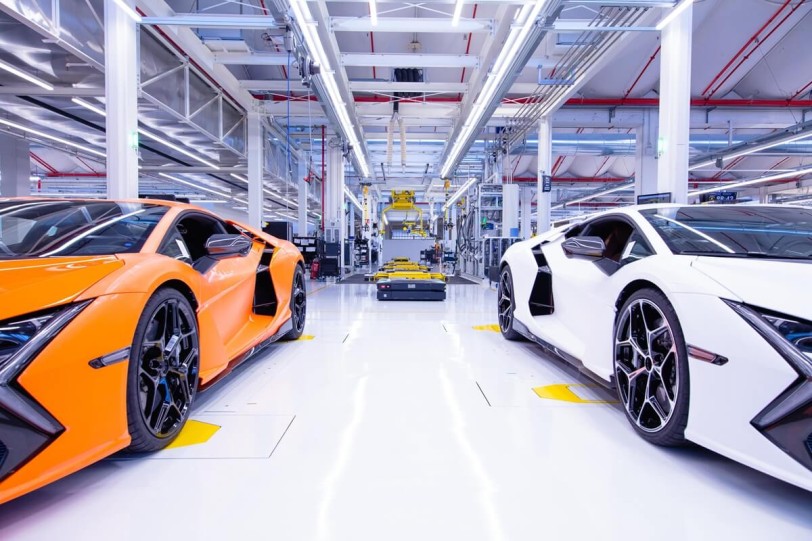 Lamborghini Revuelto全球接單接到交車需排隊至少兩年，並透露首部純電車款將會是2+2旅跑