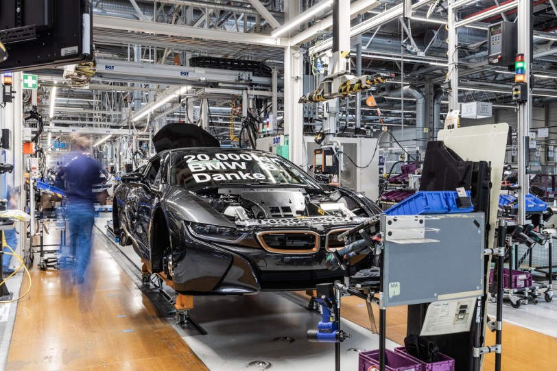 BMW第2萬輛i8下線，全球最暢銷插電式油電跑車將於2020年4月停產
