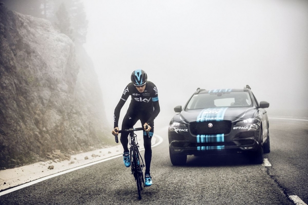JAGUAR F-PACE披天藍深黑偽裝現身2015環法自行車賽