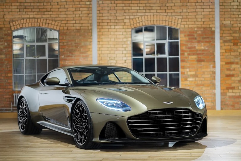 Aston Martin向「007-女王密使」致敬，推出DBS Superleggera OHMSS Edition