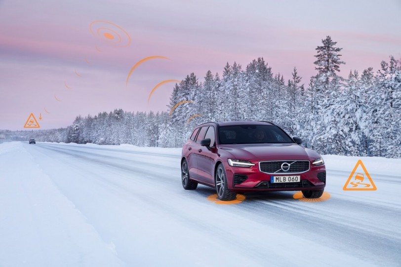 Volvo以最新互聯安全技術 在全歐洲推出道路危險即時警示功能