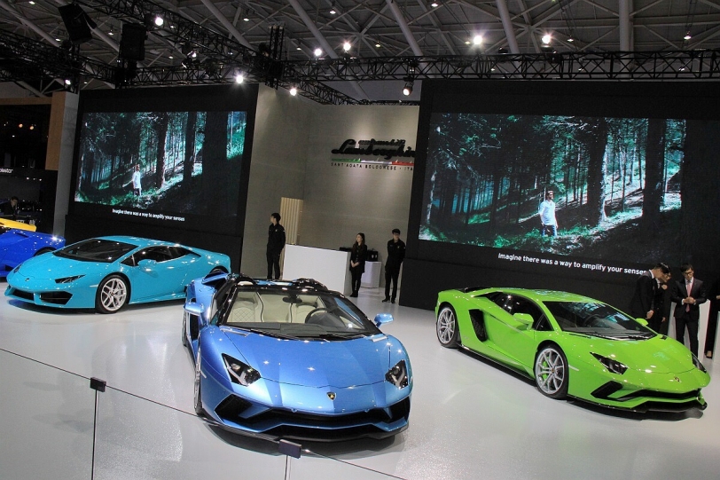 2018台北車展。Lamborghini蠻牛義式風範齊現！Aventador S Roadster與新式統規賽車正式登臺！