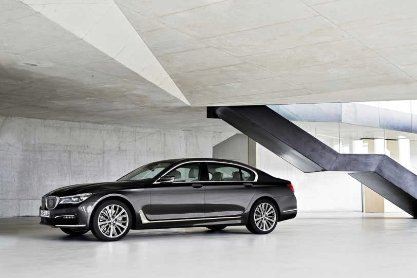 2016年豪華大型房車級距銷售冠軍-BMW大7系列
