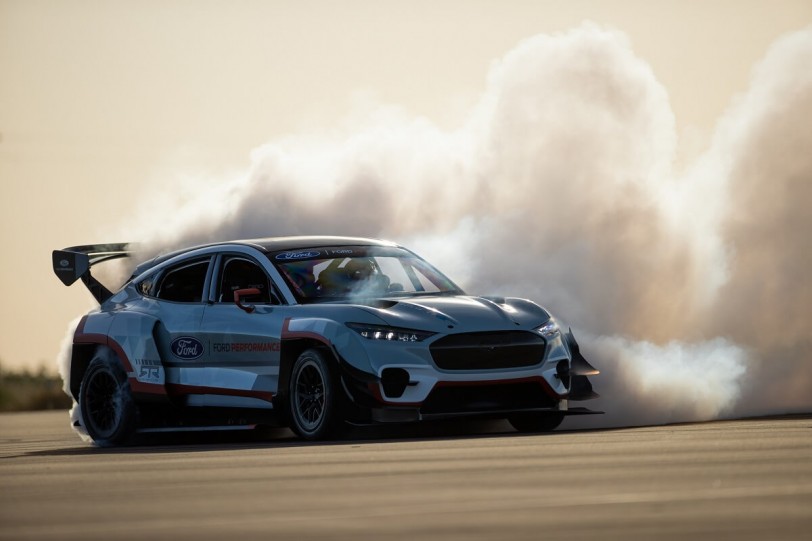 Ford Performance推出Mustang Mach-E 1400純電甩尾賽車 並與Ken Block共舞(內有影片)