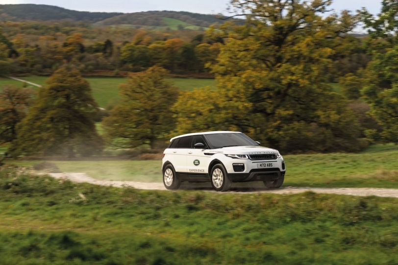 Land Rover「ABOVE AND BEYOND TOUR」報名開跑，贏得紐西蘭全地形越野挑戰之旅！