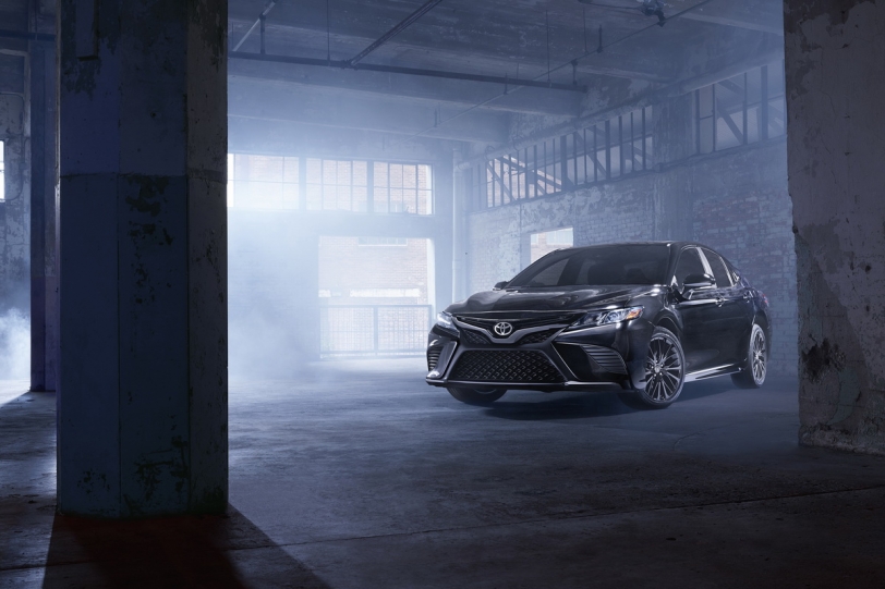 純屬視覺系！Toyota Camry Nightshade夜影特仕車將在洛杉磯車展發表