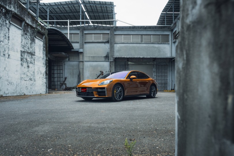 「昂貴」只是其「至臻完美四門 GT」 稱號的加冕,2025 Porsche Panamera Turbo E-Hybrid