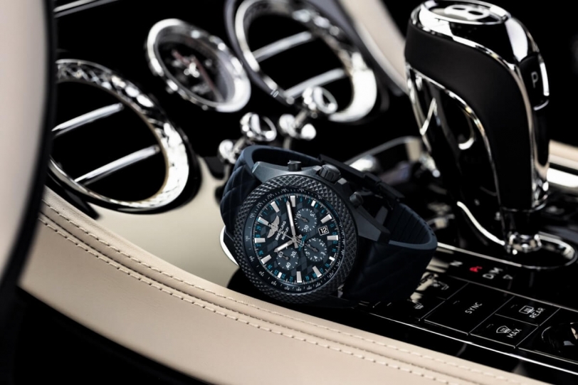 Bentley推出新世代Continental GT百年靈聯名錶-Bentley GT Dark Sapphire Edition