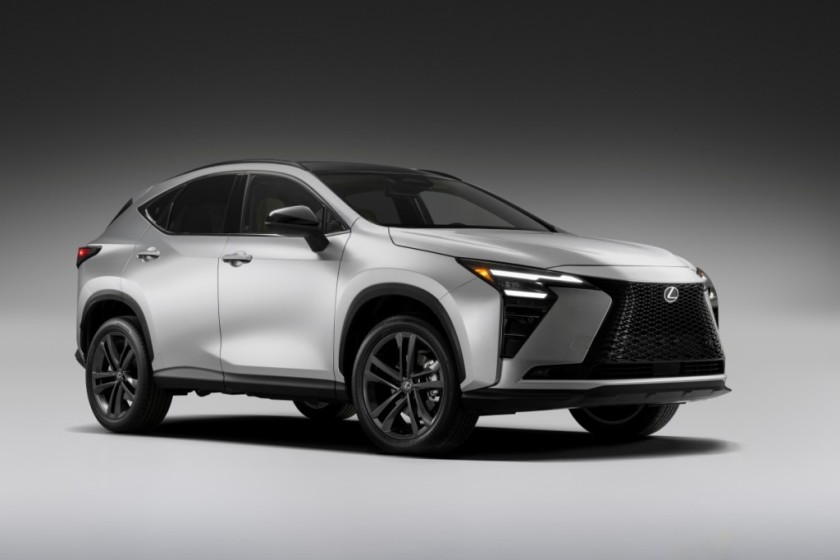 全新大改款LEXUS NX提升混合動力與插電式性能、精緻設計與車內體驗