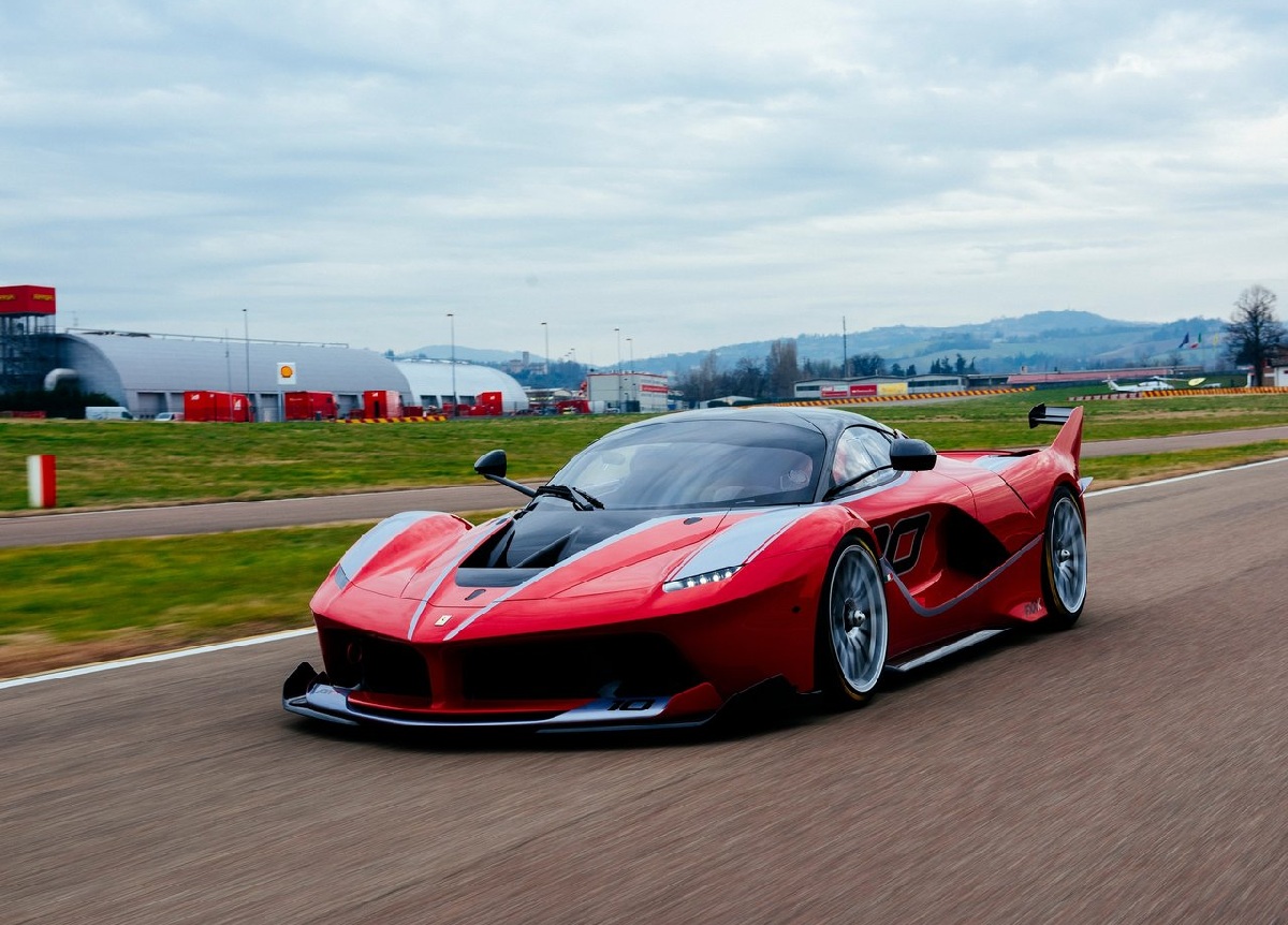 Ferrari FXX K 2015 1280x960 wallpaper 0c