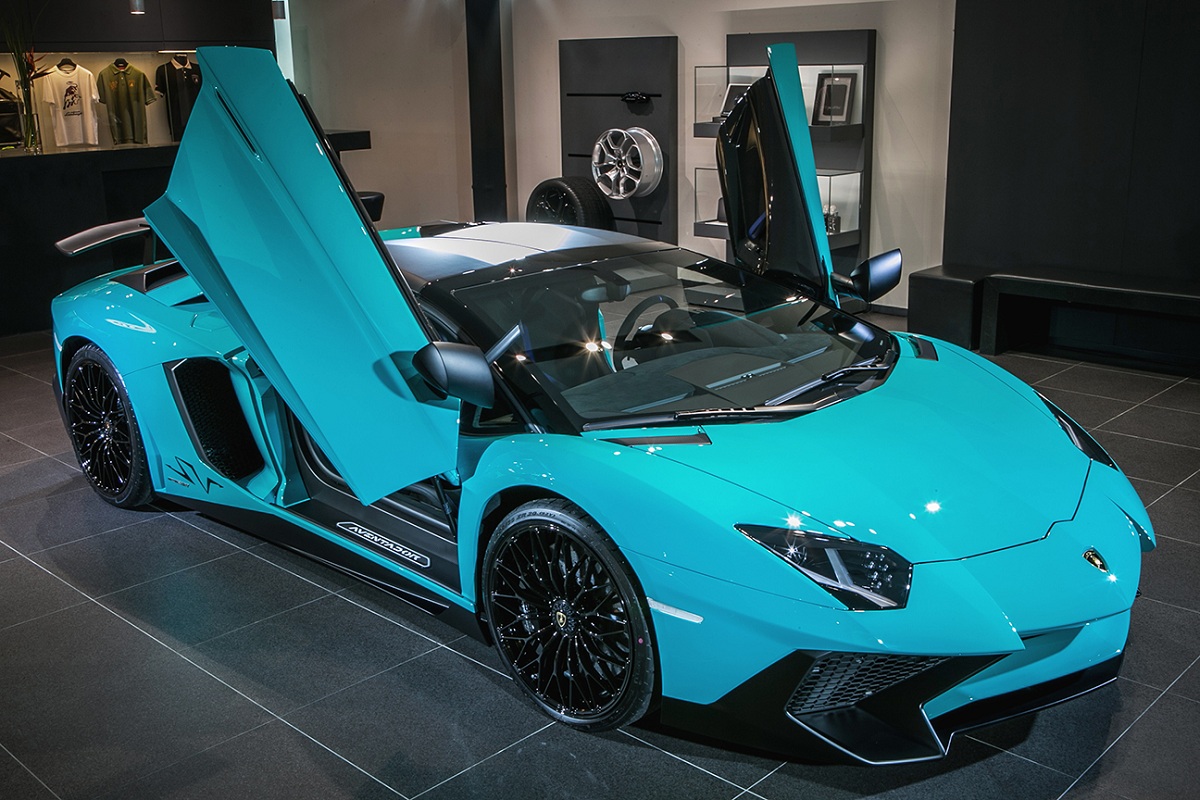 Lamborghini Aventador LP 750 4 Superveloce Roadster 2