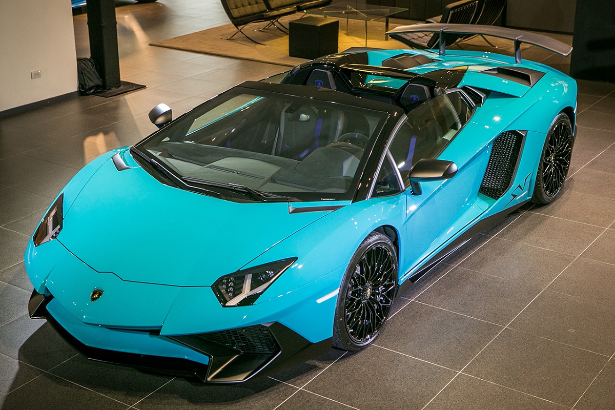 Lamborghini Aventador LP 750 4 Superveloce Roadster 3