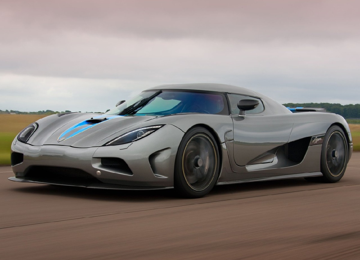 Koenigsegg Agera 2011 1280x960 wallpaper 02