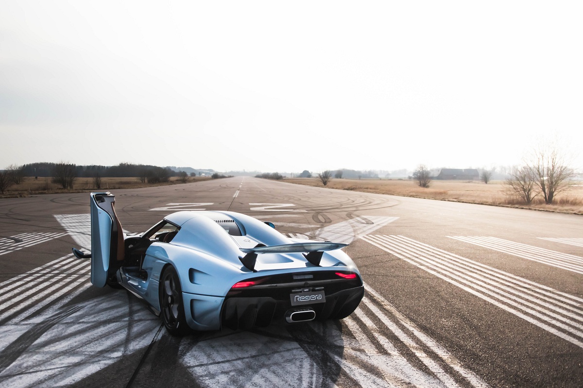 Regera Airstrip3