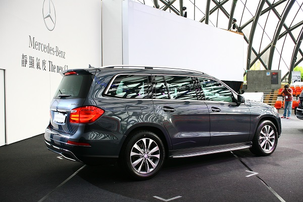 車市新聞 至尊七人座lsuv登場all New Mercedes Benz Gl 350 Cdi Carstuff 人車事