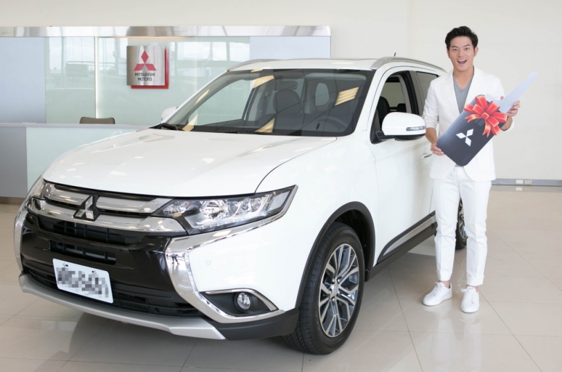 入主Mitsubishi Outlander就趁現在，運車主由一日店長宥勝親自交車