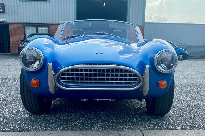 第一輛純電動力AC Cobra Series 1 electric準備進行交付