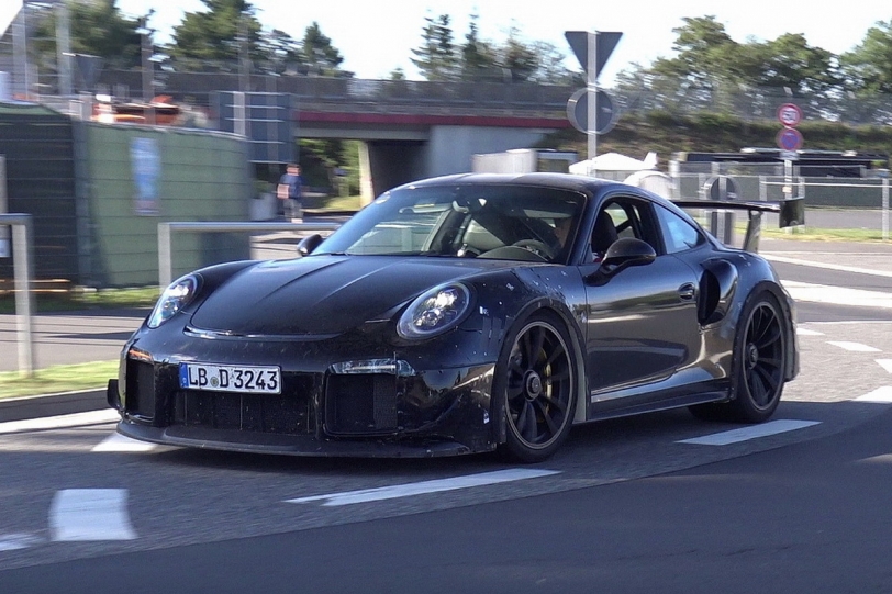 991世代最強戰駒，Porsche 911 GT2 RS積極測試中