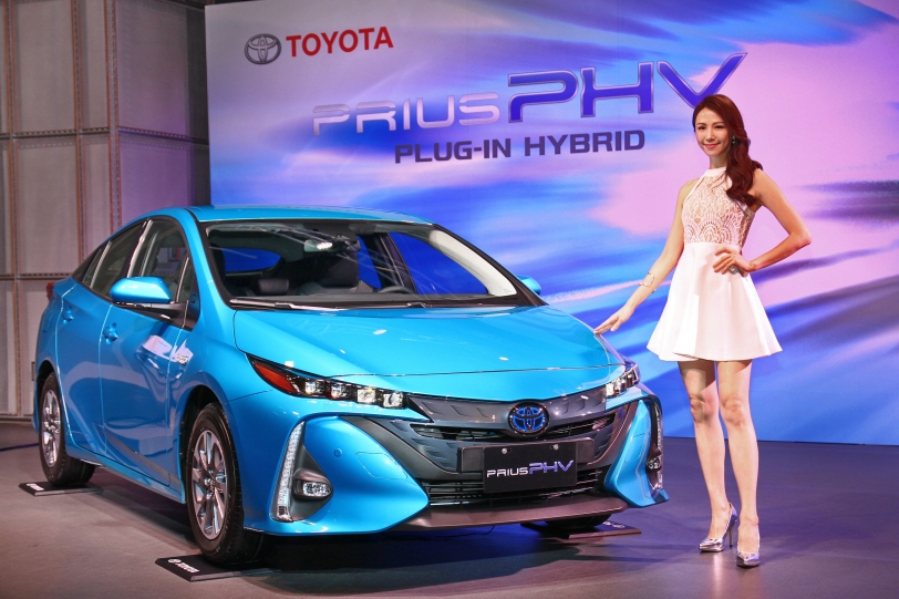 繞台灣4圈才要加油，Toyota Prius PHV插電登場