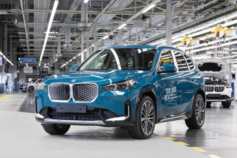BMW集團雷根斯堡工廠創下新年產紀錄：2024年生產了十萬輛BEV電動車