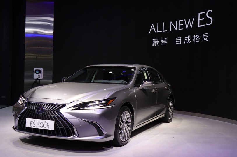 171萬起三動力、六規格！全新小改款 Lexus ES 車系在台亮相！