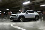 純電續航力 256km,Mazda 首款量產純電車 MX-30 EV MODEL 日本正式販售!