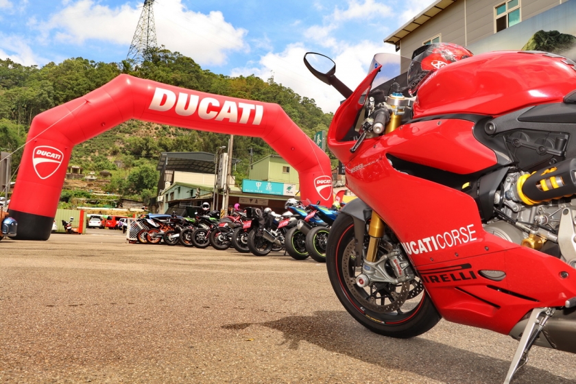 紅色浪潮來襲，Ducati四款產品齊發表