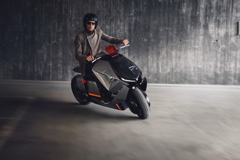 前衛造型展演未來城市移動，BMW Motorrad Concept Link登場！
