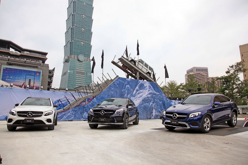Mercedes-Benz「2017 極限越野體驗」降臨台北信義區，體驗全方位休旅家族越野實力！
