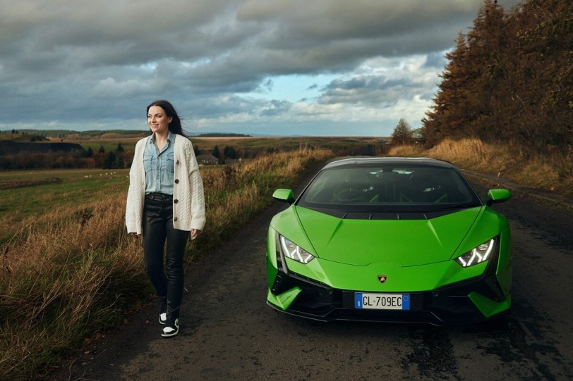 Lamborghini V10類似於女聲的高昂音域感受！創作歌手Amy Macdonald深受感動