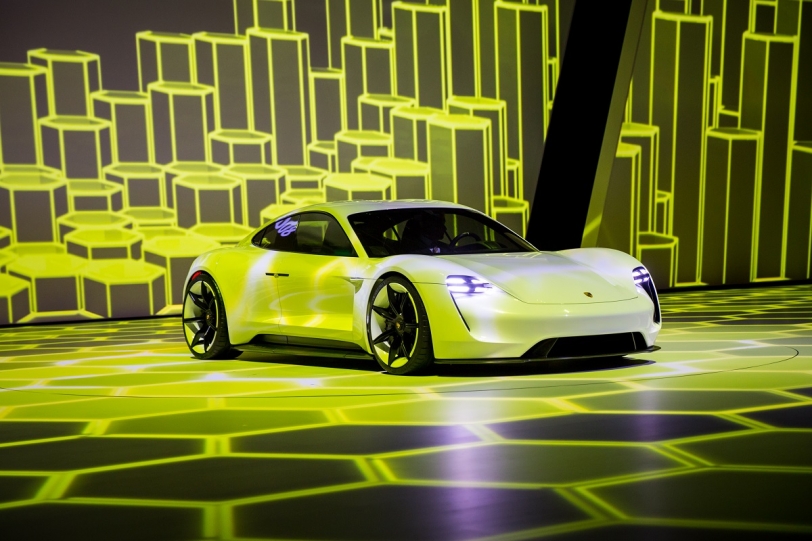 Porsche Taycan都還沒正式發表 就已經推出三年免費充電的優惠