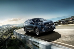 KIA「世界冠軍休旅特仕版」榮耀加值11萬原廠配件,再享分期零利率、政府五萬元舊換新補助