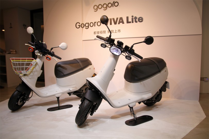 爺爺奶奶最潮的新春禮物 Gogoro VIVA Lite搭載傳統鎖頭讓銀髮族無痛入主電動機車