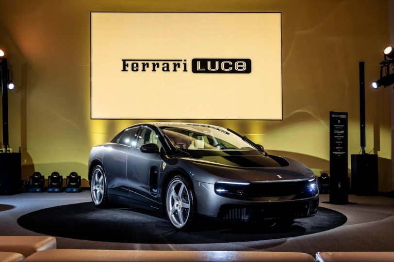 躍馬之光首度登台照亮超跑市場！純電世代首作Ferrari Luce在台上市