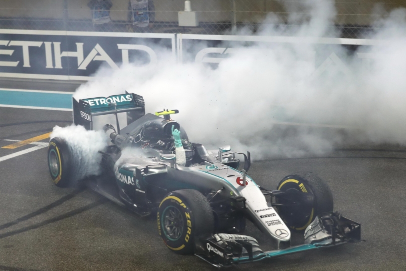 Nico Rosberg奪得生涯首座年度車手冠軍，Mercedes-AMG Petronas車隊冠軍再添光榮