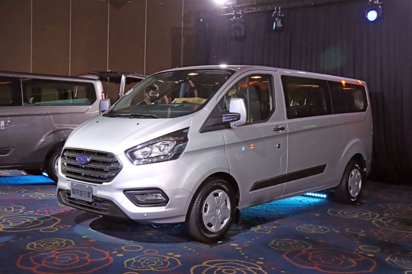 售價129.9萬不變，Ford Tourneo Custom 福特旅行家系列導入9人座Kombi車型正式發表！