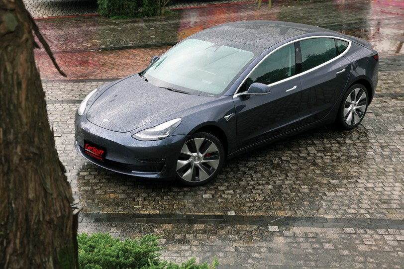 開啟人人歡享電動車的時代，2020 Tesla Model 3 Performance