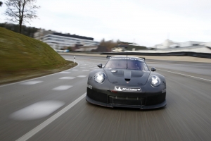 Porsche 911 RSR 的後繼車款進入測試階段