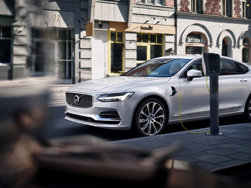 VOLVO PHEV 車系獲車主滿意度高達 96.8%，行駛寧靜、可油可電雙動力效能成為車主最欣賞特質！