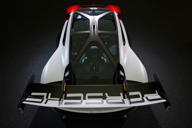 Porsche為賽車和量產車開發的BMS電池系統標準作業程序解決方案