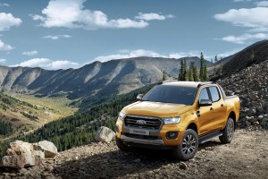 Ford九月小資99輕鬆入主方案,抽萬元珍藏限量iCash2.0卡!