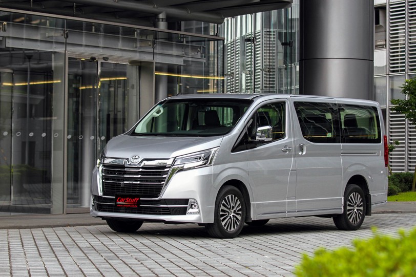 Toyota Granvia 正式售價出爐，頂規車型分別漲價 2-3萬、入門車款降價 1萬！