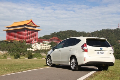 汰舊換新政府補助五萬元,買Toyota加享三重好禮