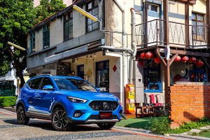 誰說小型都會休旅不能有超值全餐的選項!2023 MG ZS 1.5 旗艦版