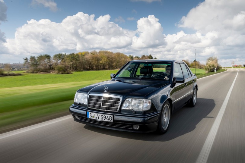慶祝誕生30週年： Mercedes-Benz 500E 的尋根之旅
