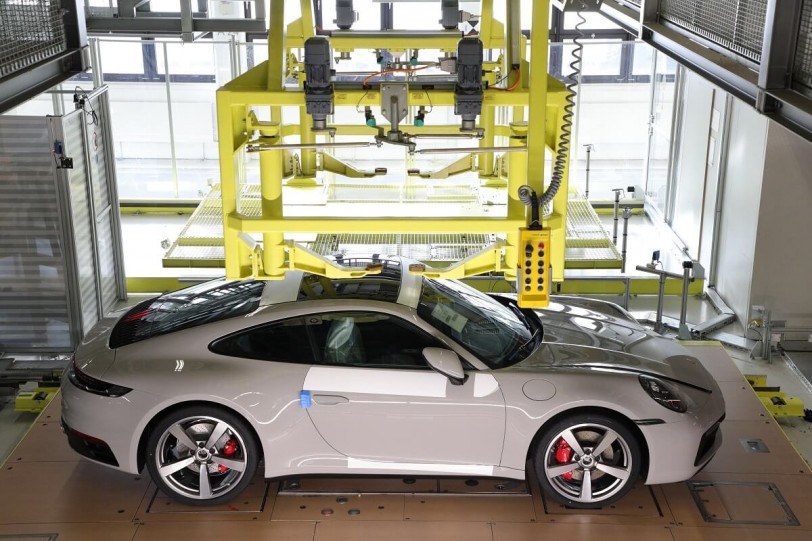 無須坐飛機去德國，就可了解自己所訂購Porsche的製造過程