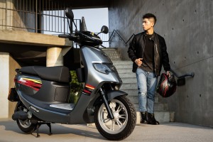 eMOVING全新快充電車勁炫125震撼上市! 騎多少算多少 全新資費最低99元 挑戰市場最低價