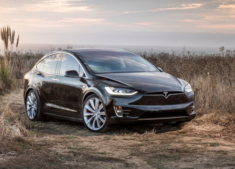 Tesla自動駕駛系統再添一例!完美將病患送達醫院